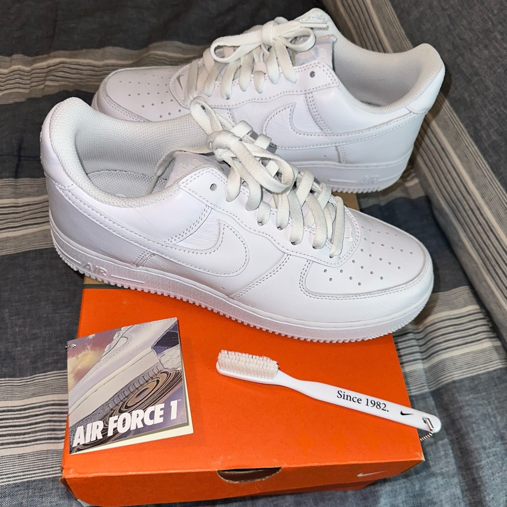Nike Air Force 1 ‘Color of the Month’ White LIKE NEW